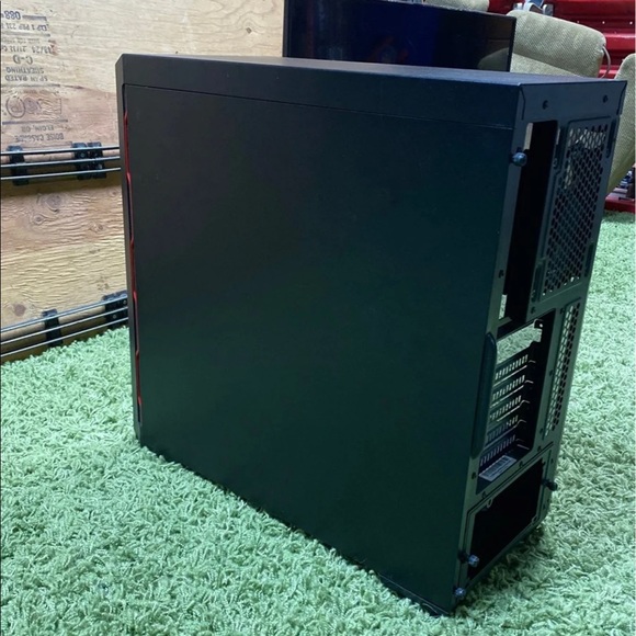 Cooler Master computer tower case - Picture 4 of 8